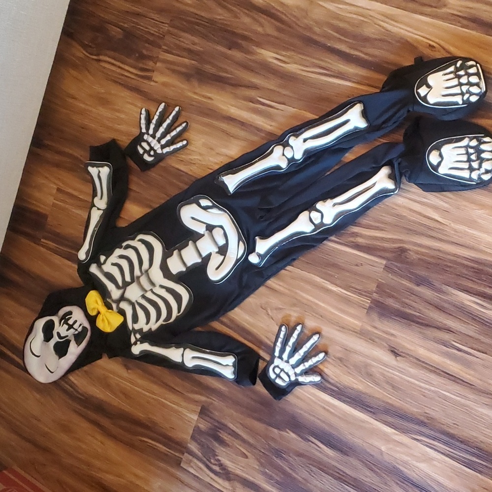 Skeleton halloween costume 3t